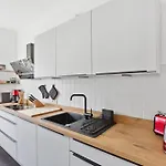 Premium Quartier - One - 3 Bedrooms, Gemuetlicher Wohnbereich, 2 Wcs Apartman Markranstädt