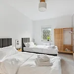 Apartman Premium Quartier - One - 3 Bedrooms, Gemuetlicher Wohnbereich, 2 Wcs Markranstädt