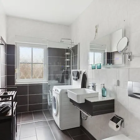 Premium Quartier - One - 3 Bedrooms, Gemuetlicher Wohnbereich, 2 Wcs *