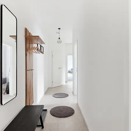 Premium Quartier - One - 3 Schlafzimmer, Gemuetlicher Wohnbereich, 2 Wcs *